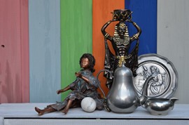 Sculptures and tin