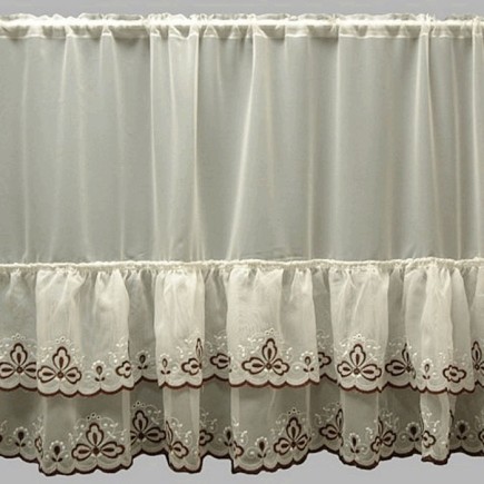 Drapé de joncs en voile blanc et broderie marron, hauteur 80 cm