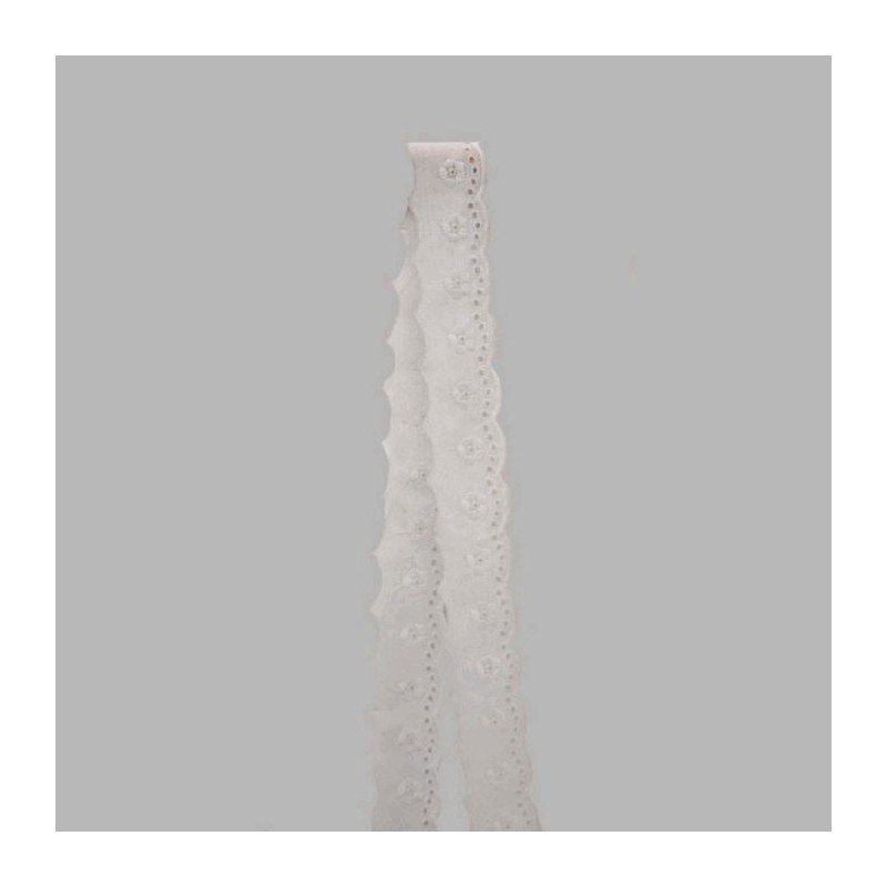 embroidery color white width 40 mm length 14 metres