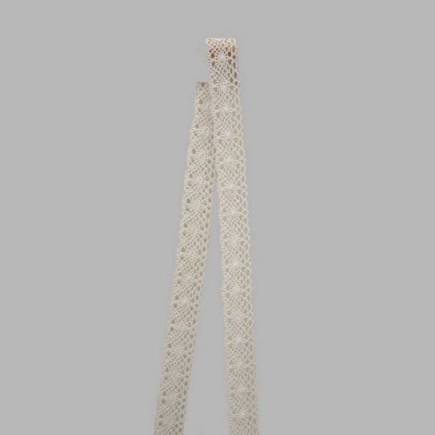 bande de dentelle blanc largeur 30 mm long 14 mètres