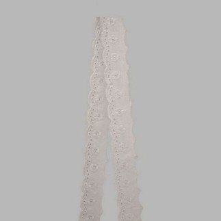 broderie blanc largeur 40 mm longueur 14 mètres