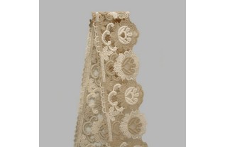 Lace band color ecru and white width 12 cm length 2,15 meter