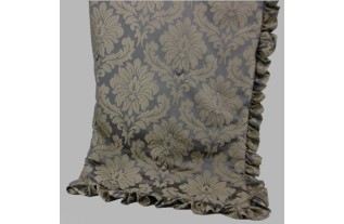 Sprei met ruch en knopen  145 x 145 cm