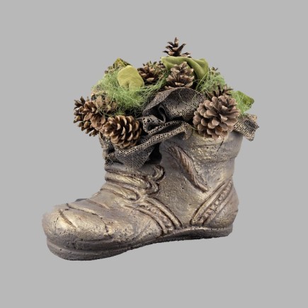 Bloemstuk in  betonnen schoen