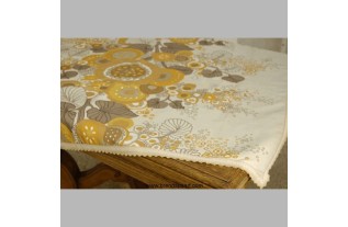 retro tablecloth 120 x 115 cm