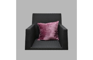 Pink velvet decorative cushion cover with beads 40 × 40 cm