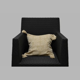 gebloemd kussen met kwastje