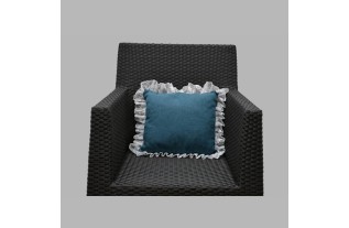 oreiller bleu avec de la dentelle