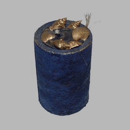 candle with golden sea shells color blue 11 5 cm high 7.5 cm cross section
