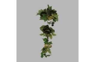 krans van rozen en bessen voor kaars fles kleur groen