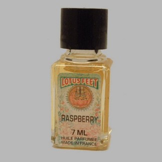 perfume of raspberry fruit