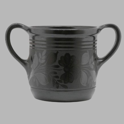 Flower pot with ears