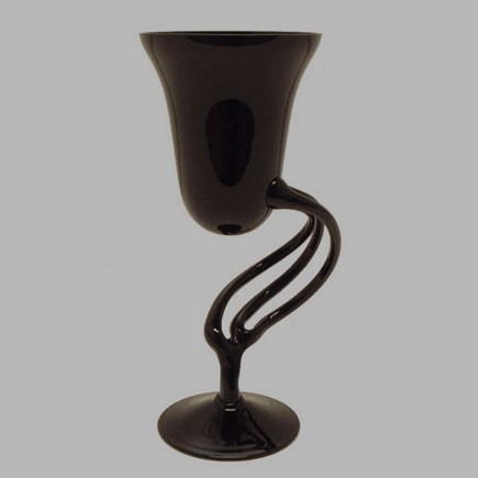 bloemenvaas op gebogen voetstuk