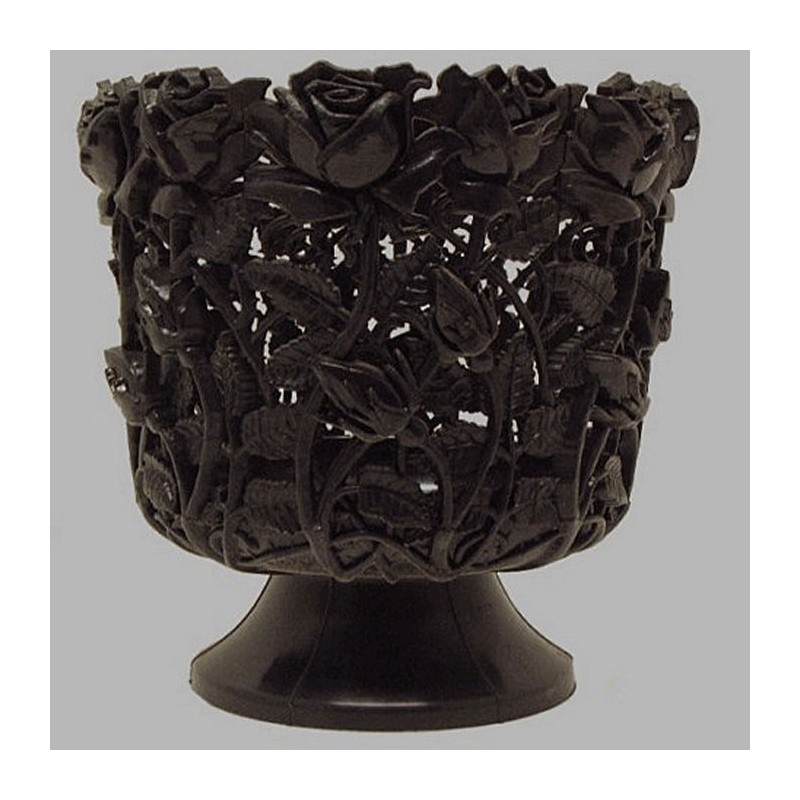 plastic pot Design roses