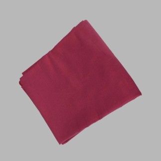 Des Possibilités Infinies pour Votre Intérieur avec du Tissu Drapé Bordeaux