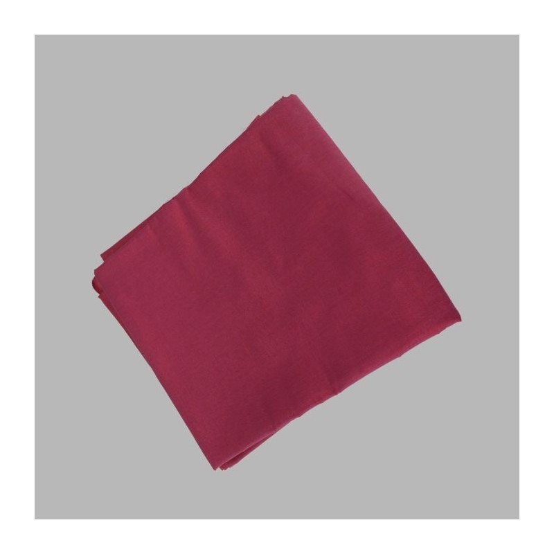 Des Possibilités Infinies pour Votre Intérieur avec du Tissu Drapé Bordeaux