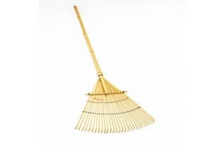 Râteau décoratif en bois naturel – 140 × 45 cm