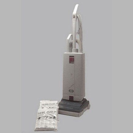 Sebo machine à brosse et aspirateur à louer