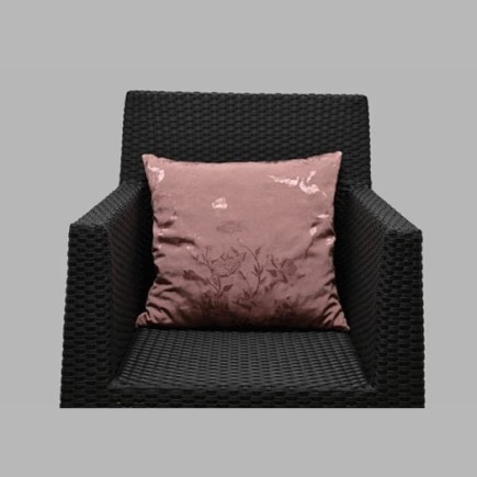 oreiller et linge de tablede satin vieux rose avec fleur