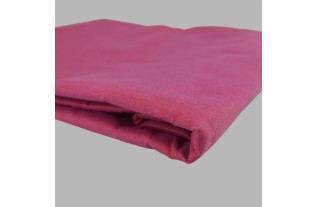 Des Possibilités Infinies pour Votre Intérieur avec du Tissu Drapé Bordeaux