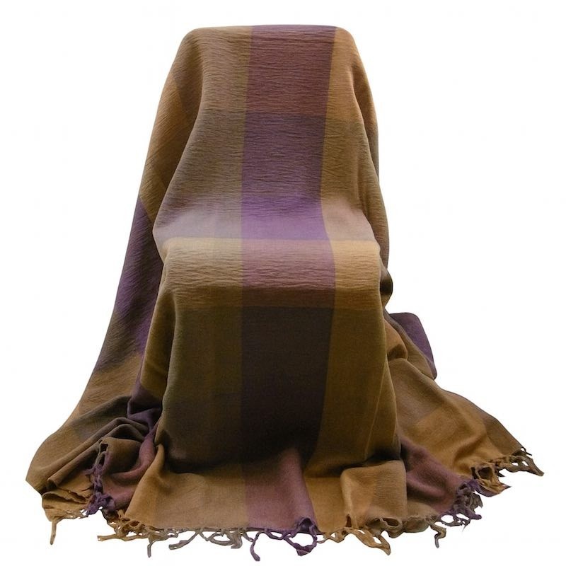 Grand Foulard – A Warm & Timeless Statement for a Country Interior (220 × 250 cm)
