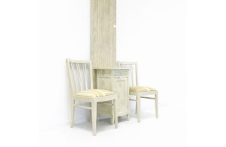 Set of 2 vintage chairs from the 1950s – Old White with patina