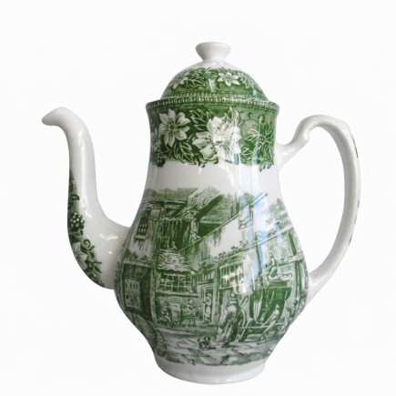 Vintage Theepot met Groen Dorpslandschap Klassieke Keramische Kunst