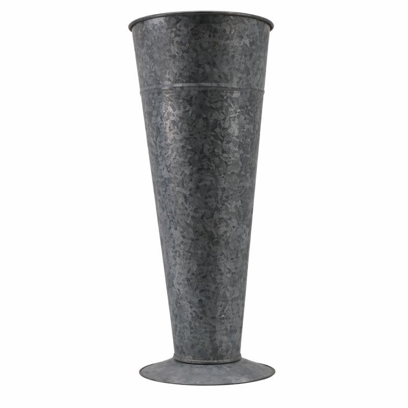 Robuuste Zinken Vaas met Voet – Tijdloos & Karaktervol Robuuste Zinken Vaas met Voet – Tijdloos & Karaktervol