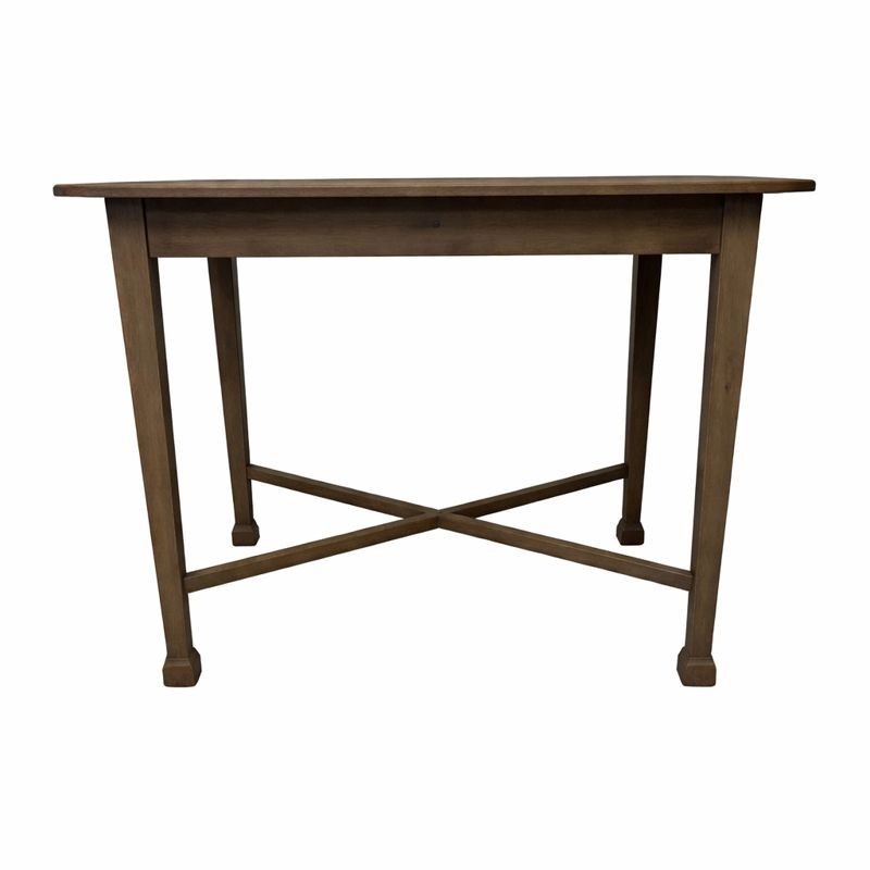 Table Finished in Decoration Paint White Wash – Timeless Craftsmanship