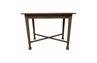 Table Finished in Decoration Paint White Wash – Timeless Craftsmanship