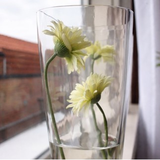 Silk gerbera – white – 65 cm
