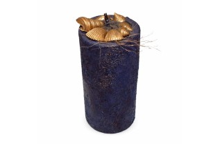 Kaars met gouden zeeschelpen – Sint Helena Blue– 15 × 7,5 cm