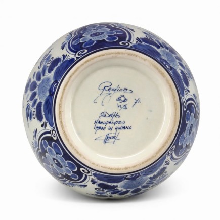 Delft Blue Vase Regina – Hand Painted