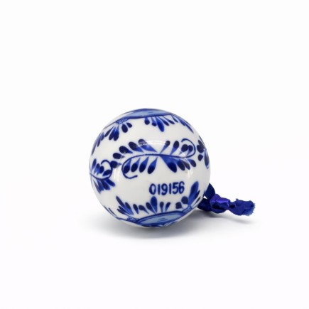 Delfts blauwe kerstbal – handgeschilderd