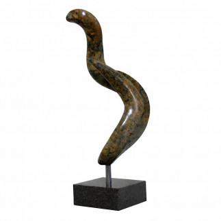 KL013 est à la fois sobre et expressive.