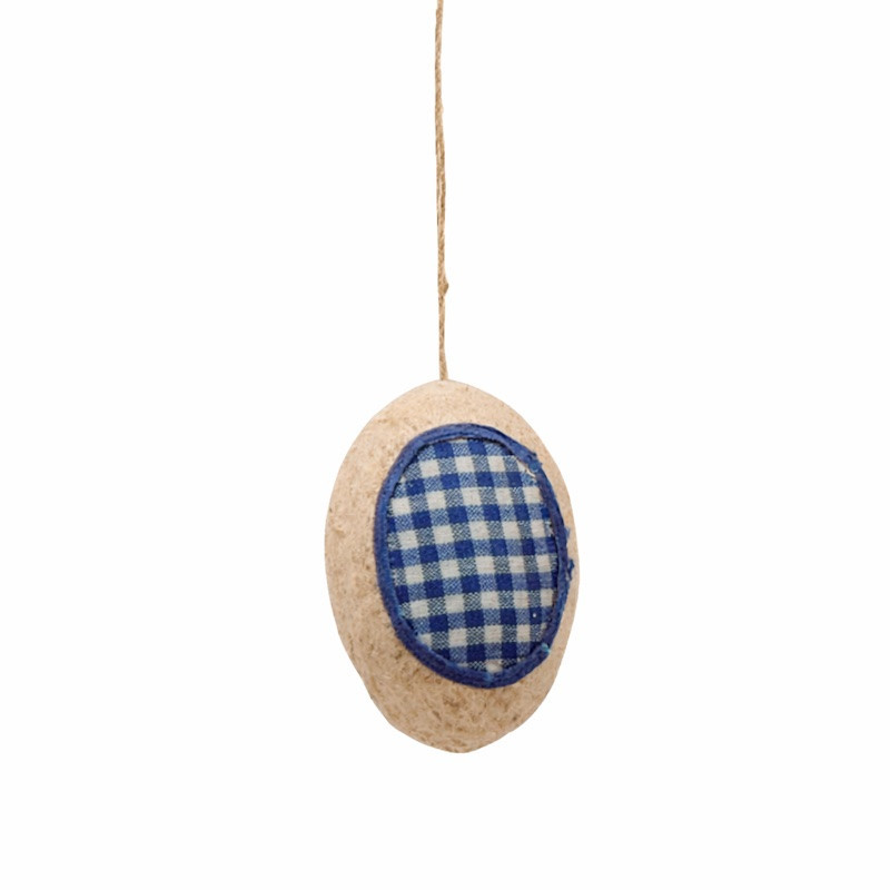 Handgemaakt ei naturel met blauw stofdetail 4 x 6 cm – verfijnd paasaccent voor takken en paasboom