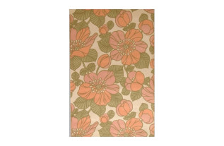 Papier peint rétro vintage – grand motif floral années 70 en Shabby Pink, Terra Cotta Pink en Georgian Green
