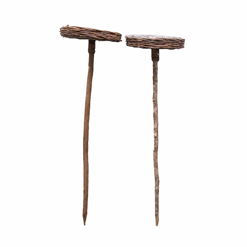 Basket on stick – set of 2 natural garden accents