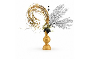Composition florale Gold avec corail noir