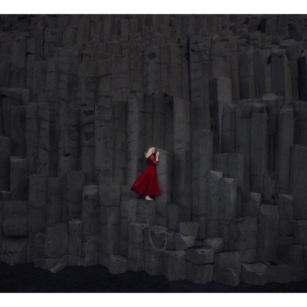 Photographic artist - Lieke Anna - She embraced her dark