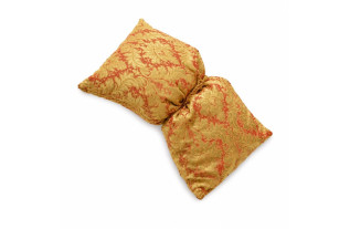 Coussin décoratif rouge et or 67 × 40 cm – Un luxe intemporel aux tons chaleureux