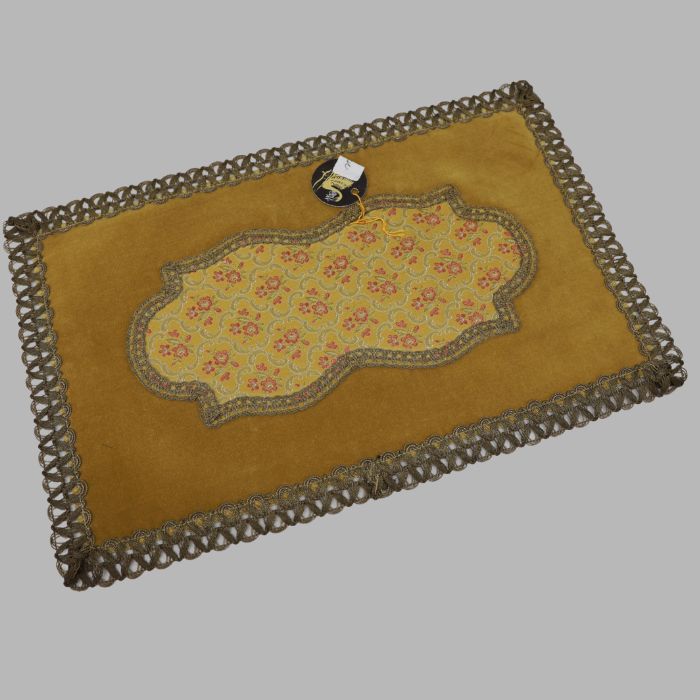 decorative rug velvet rectangular color gold 40 x 26 cm