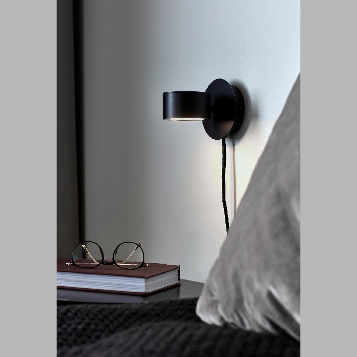 Clyde Wall lamp black