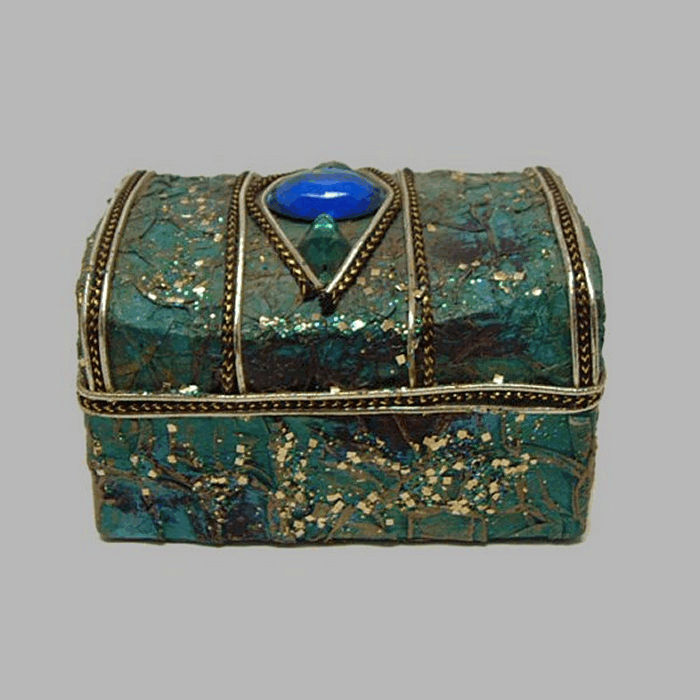 box for decoration, potpourri or jewelry color green 10 x 7 cm H 6 cm