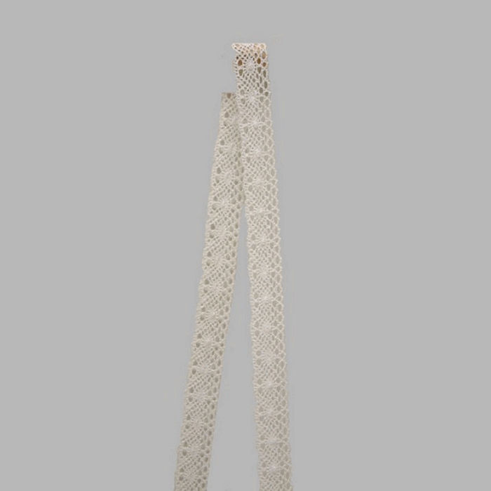 bande de dentelle blanc largeur 30 mm long 14 mètres