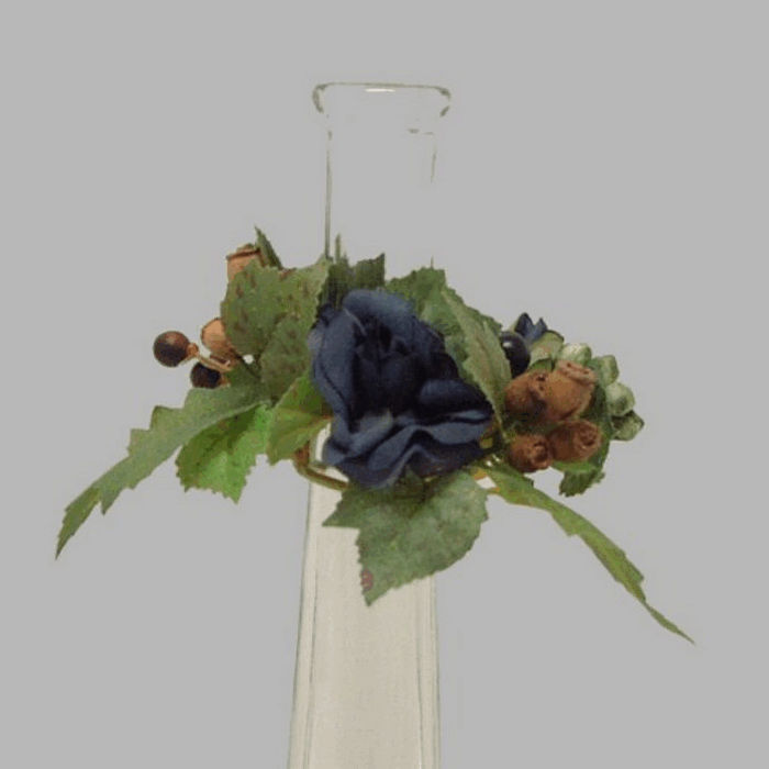 guirlande de roses et de baies pour bougie-bouteille couleur bl
