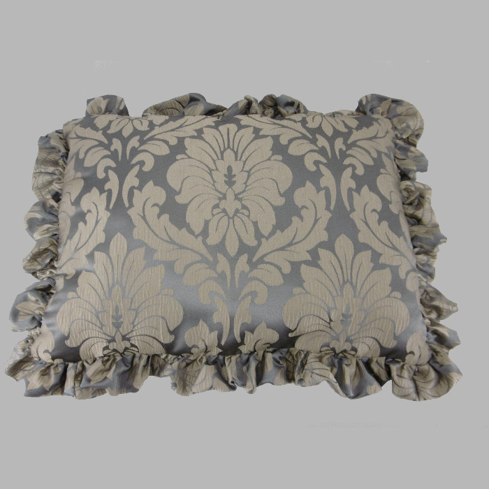 Large cushion with medallion and ruching 75 x 60 cm
